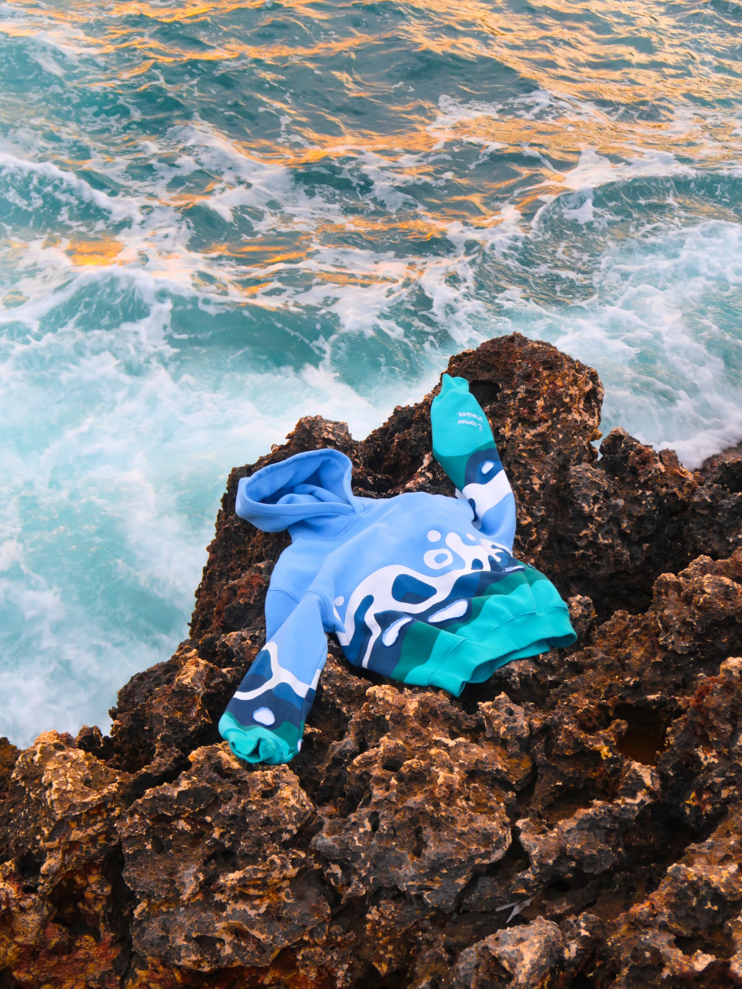 THE WAVE HOODIE (PŘEDPRODEJ) (9297767170384)