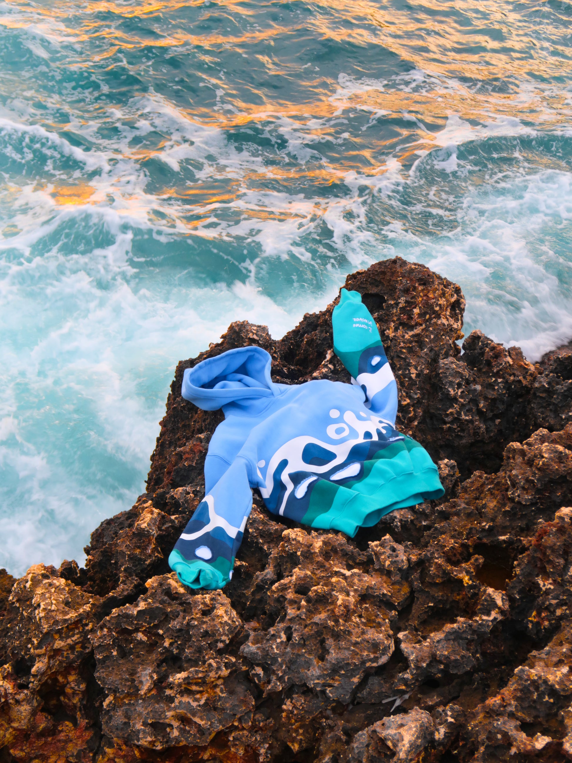 THE WAVE HOODIE (PŘEDPRODEJ) (9297767170384)