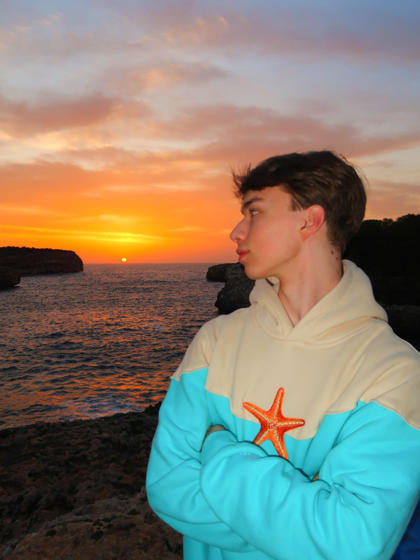 STAR HOODIE (9300487471440)