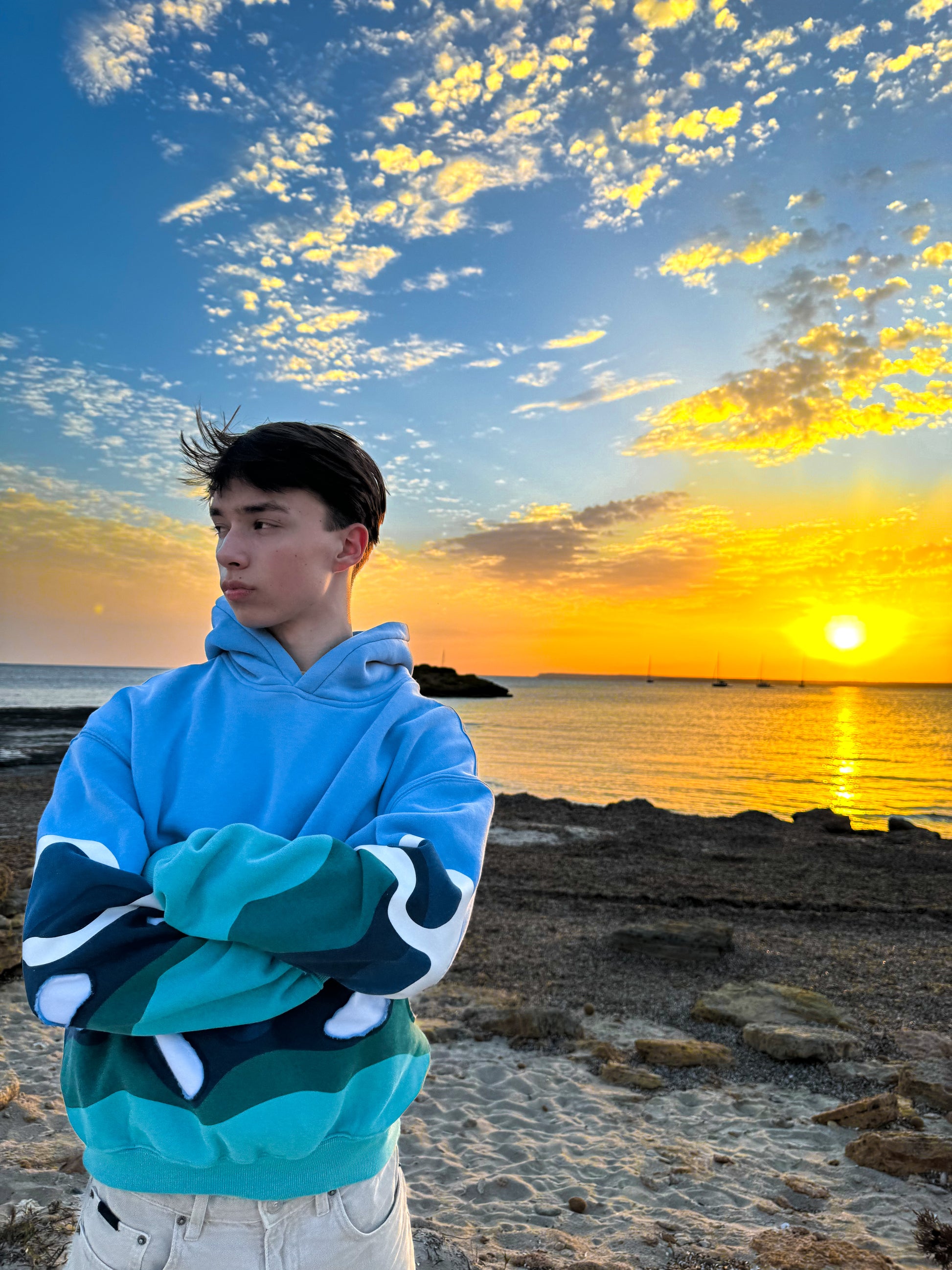 THE WAVE HOODIE (PŘEDPRODEJ) (9297767170384)