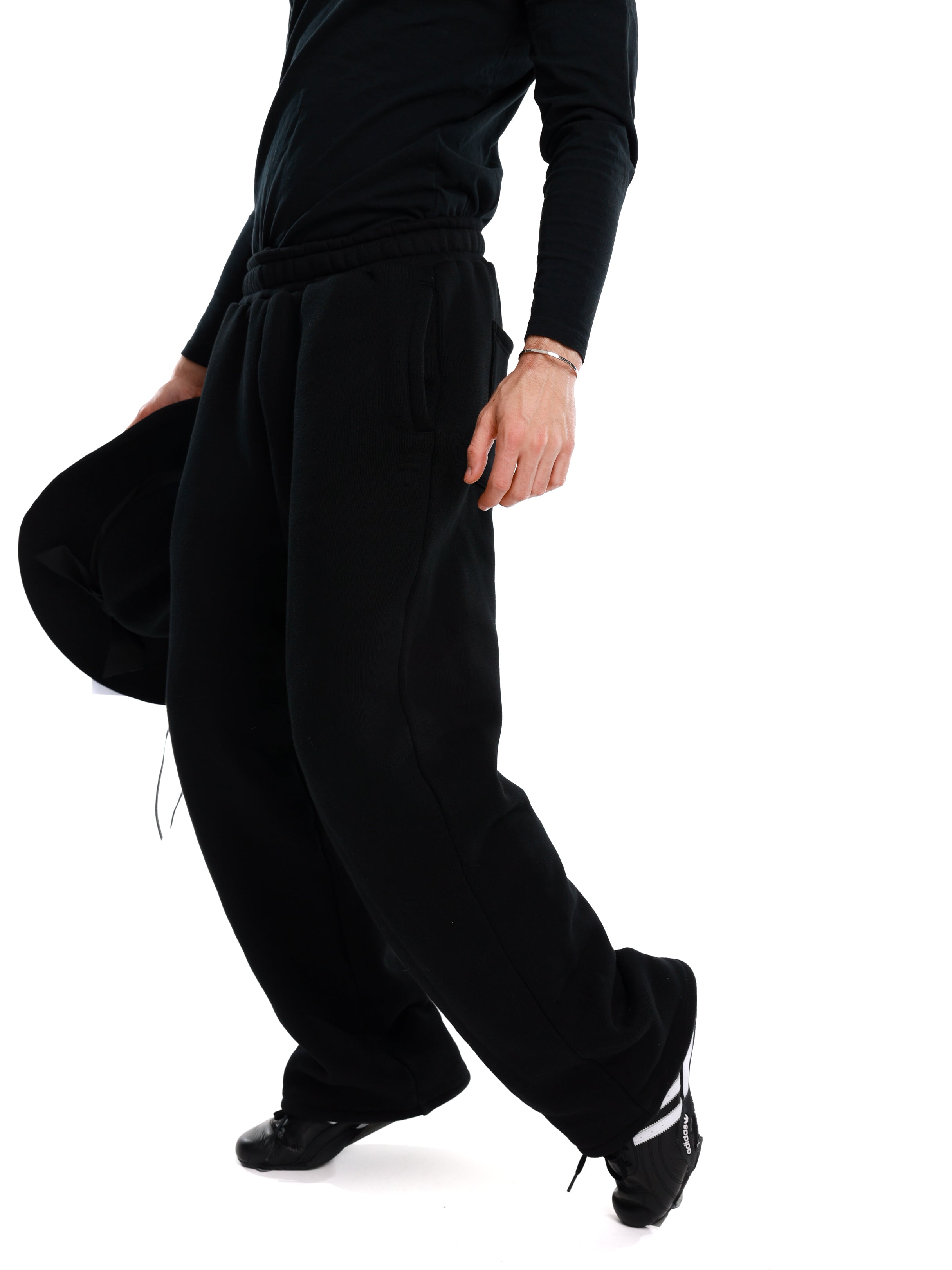Black Aether™ sweatpants