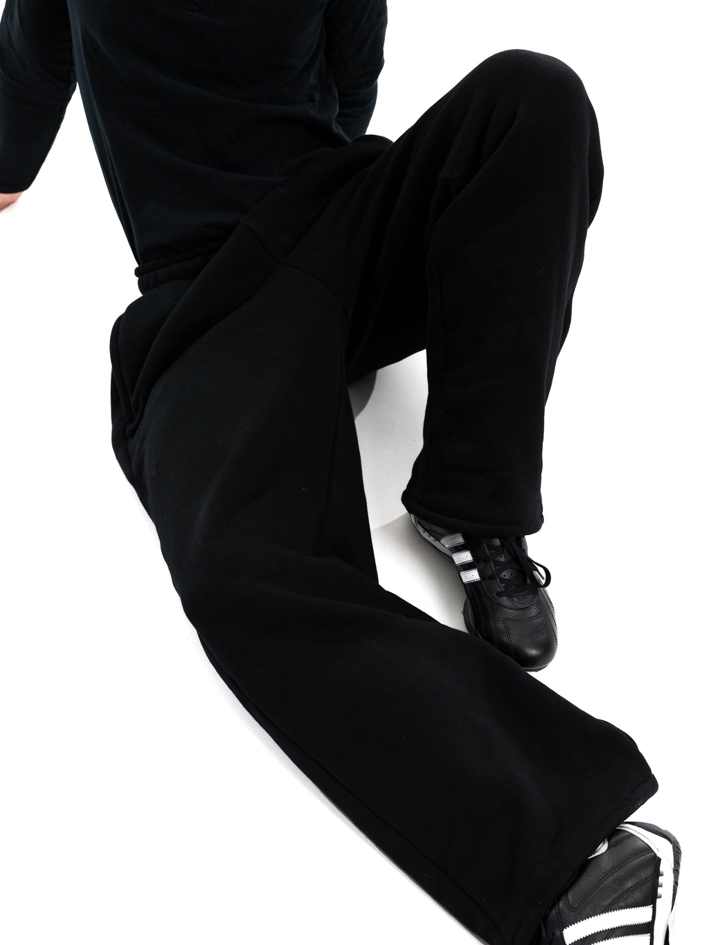 Black Aether™ sweatpants