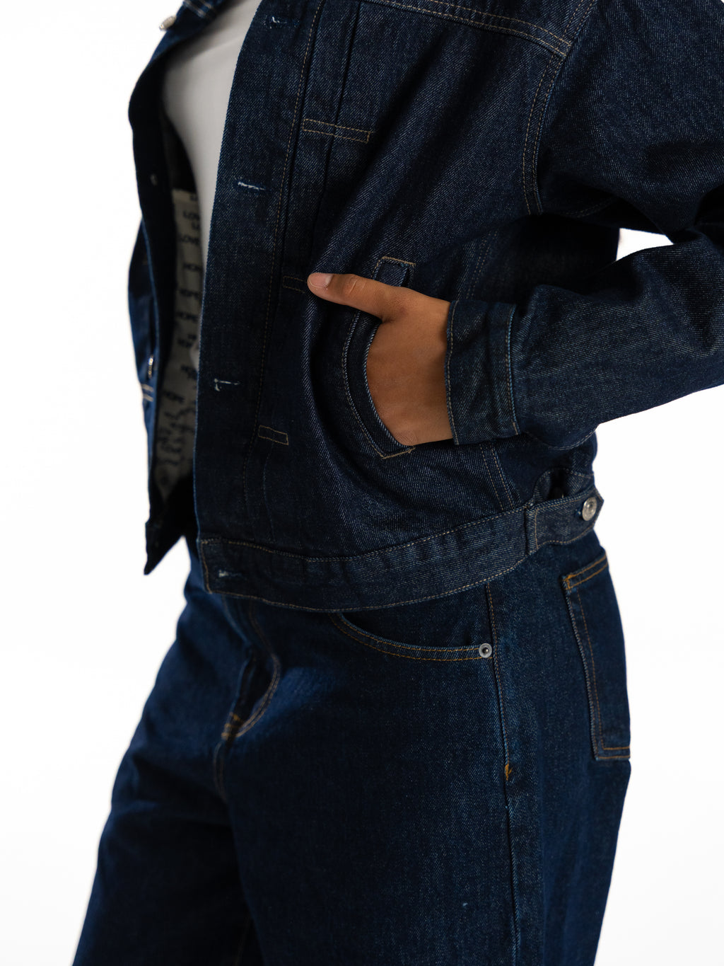 The Artisan denim jacket (DARK)