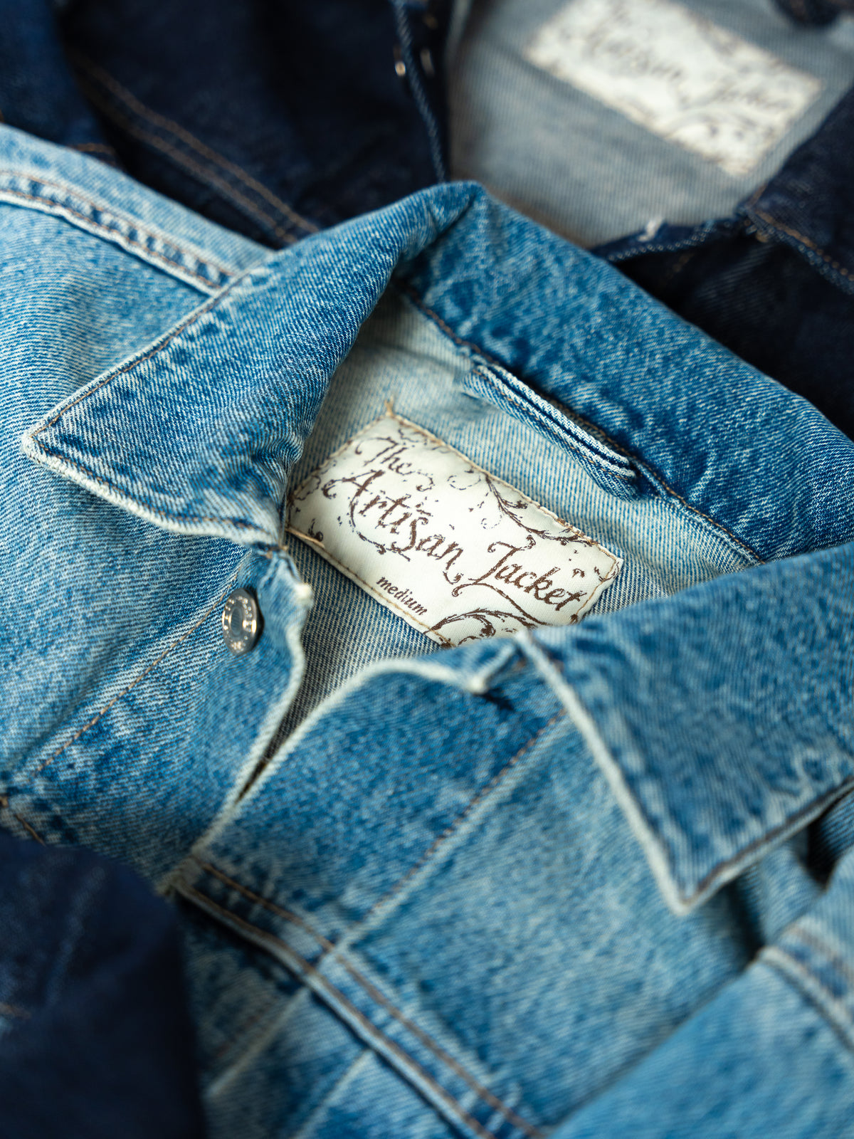 The Artisan denim jacket (LIGHT)