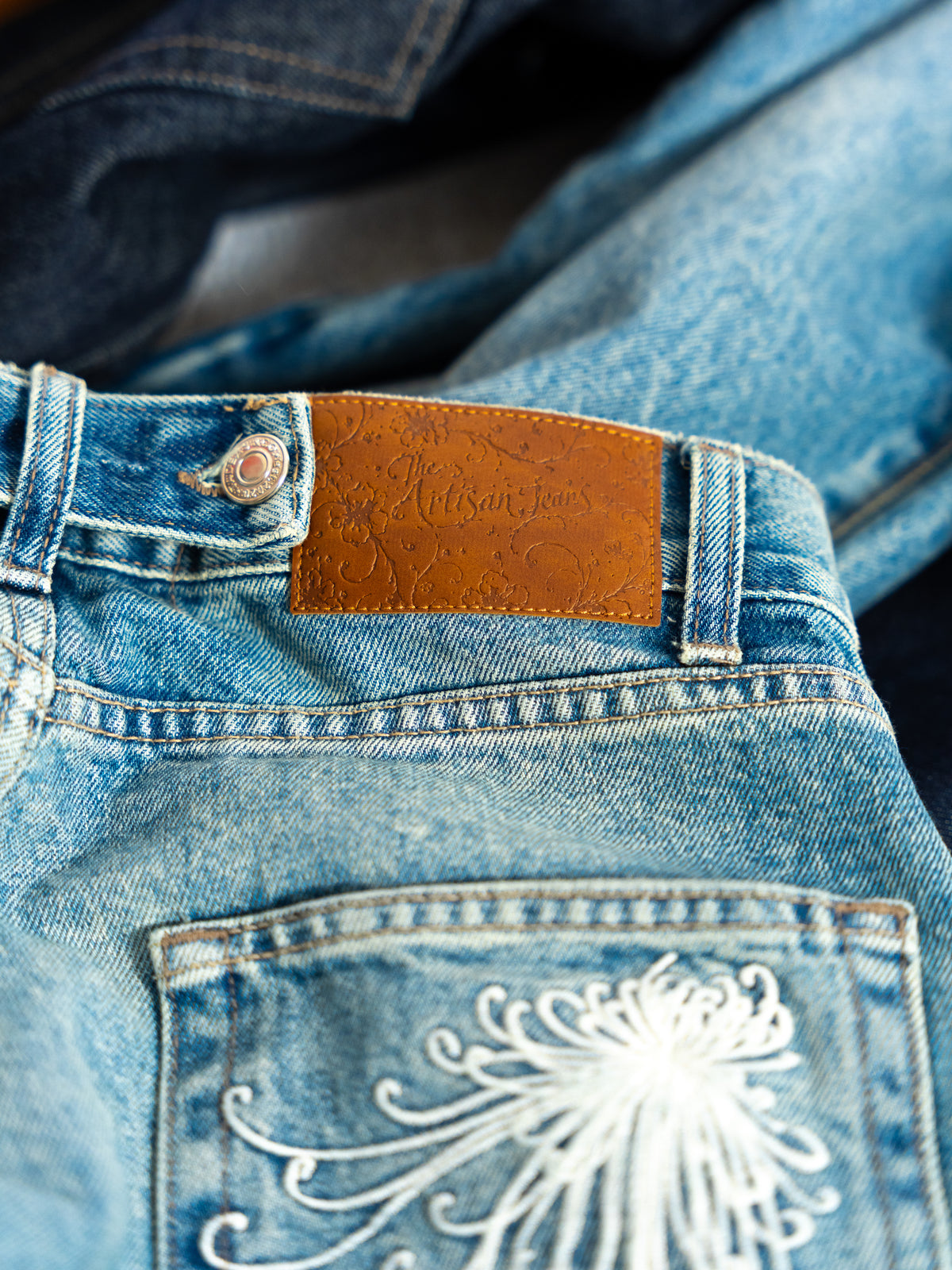 The Artisan Jeans (LIGHT)