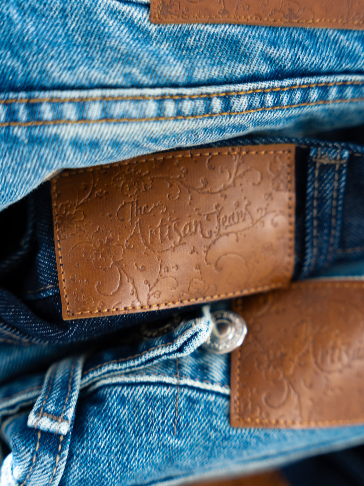 The Artisan Jeans (DARK)