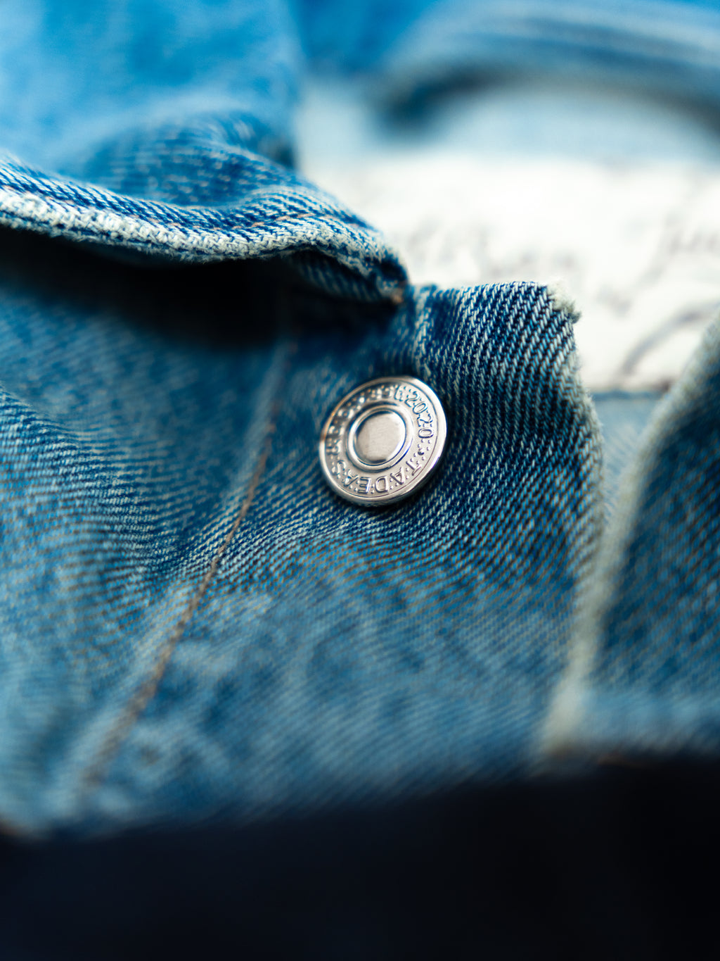 The Artisan denim jacket (LIGHT)