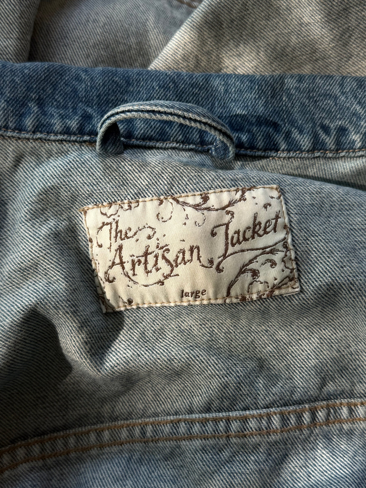 The Artisan denim jacket (LIGHT)