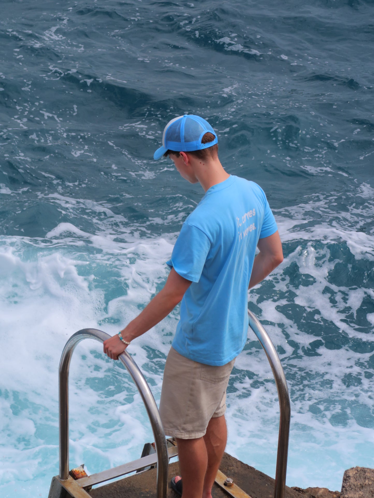 BLUE TEE "IT COMES IN WAVES"