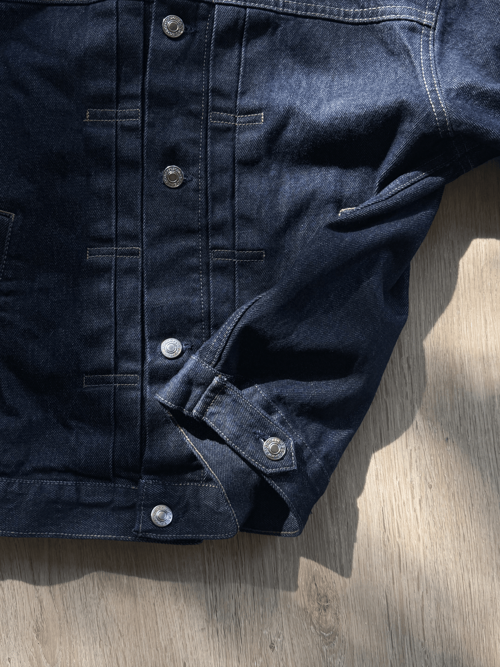 The Artisan denim jacket (DARK)