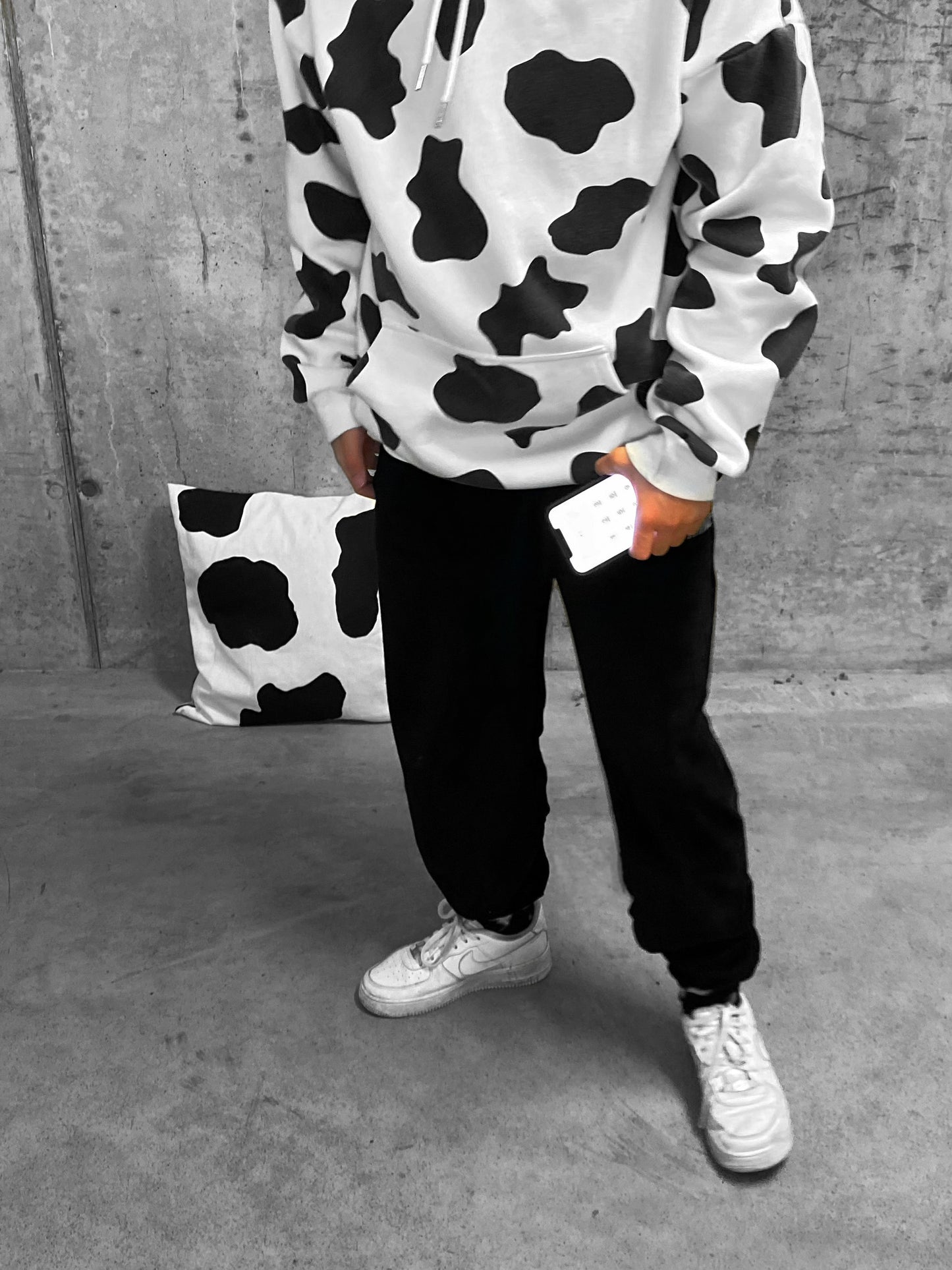 cow print mikina